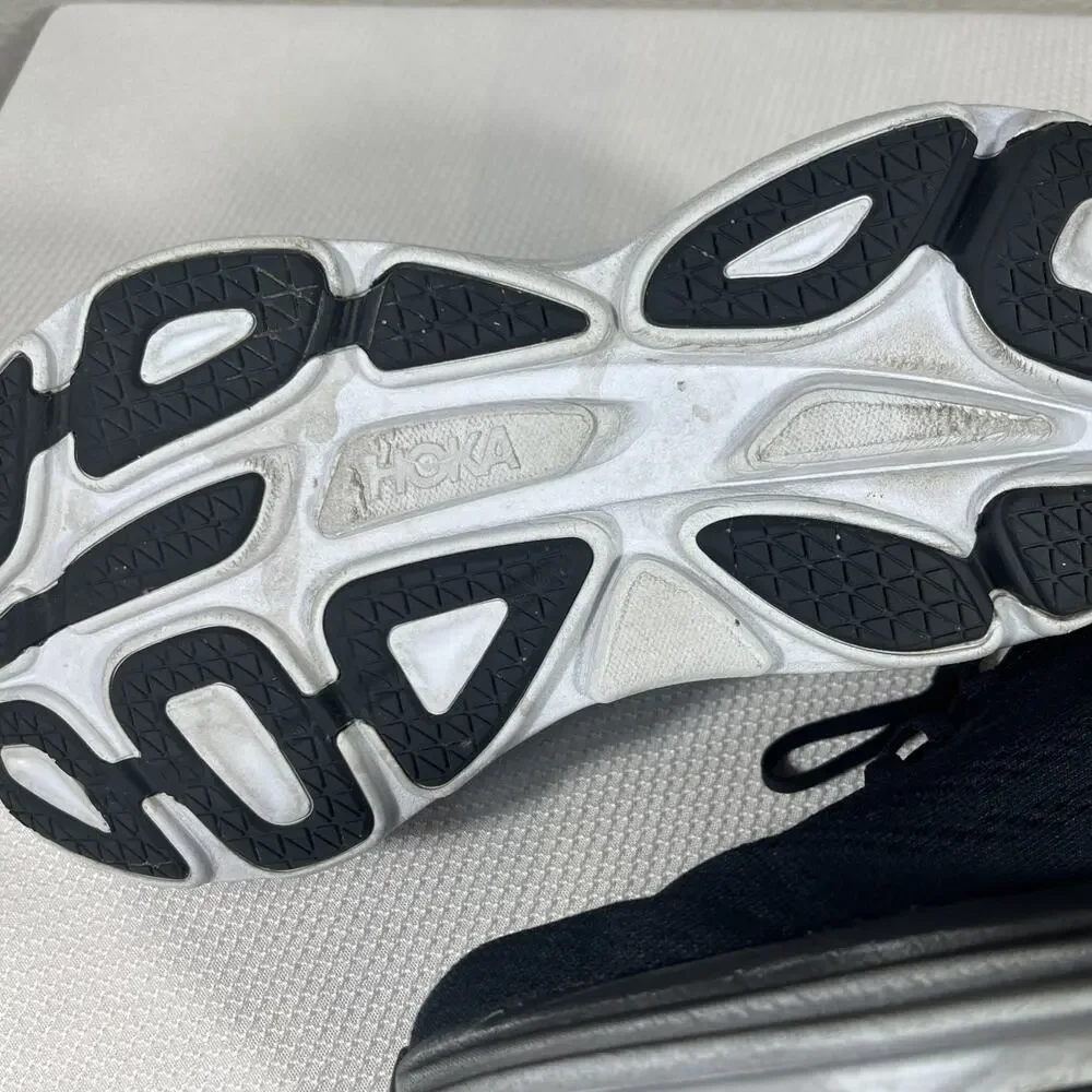 Hoka One One hoka one